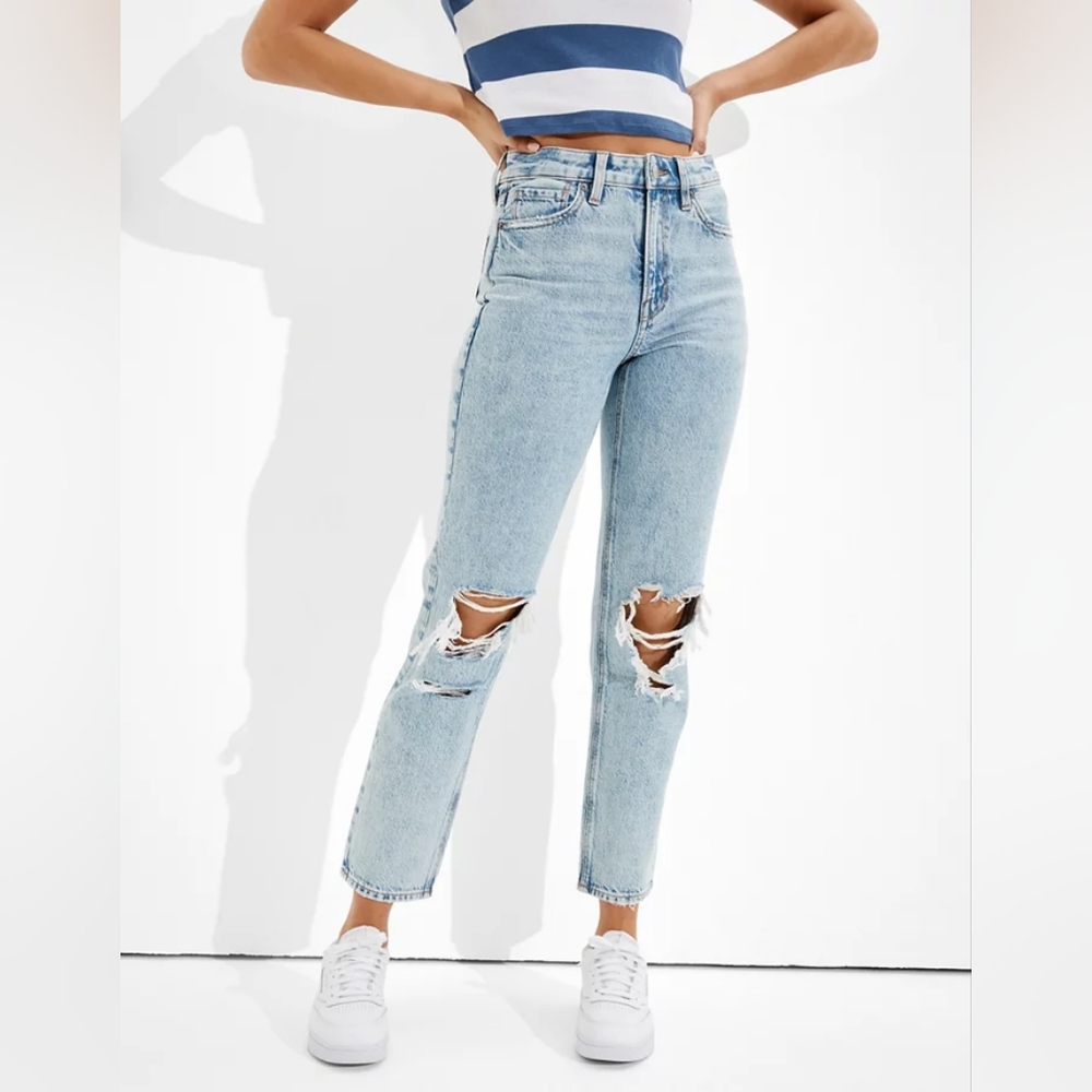 AE Mom Straight Jeans Distressed